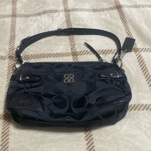Coach Handbags - NWOT Coach Colette Black Signature shoulder bag